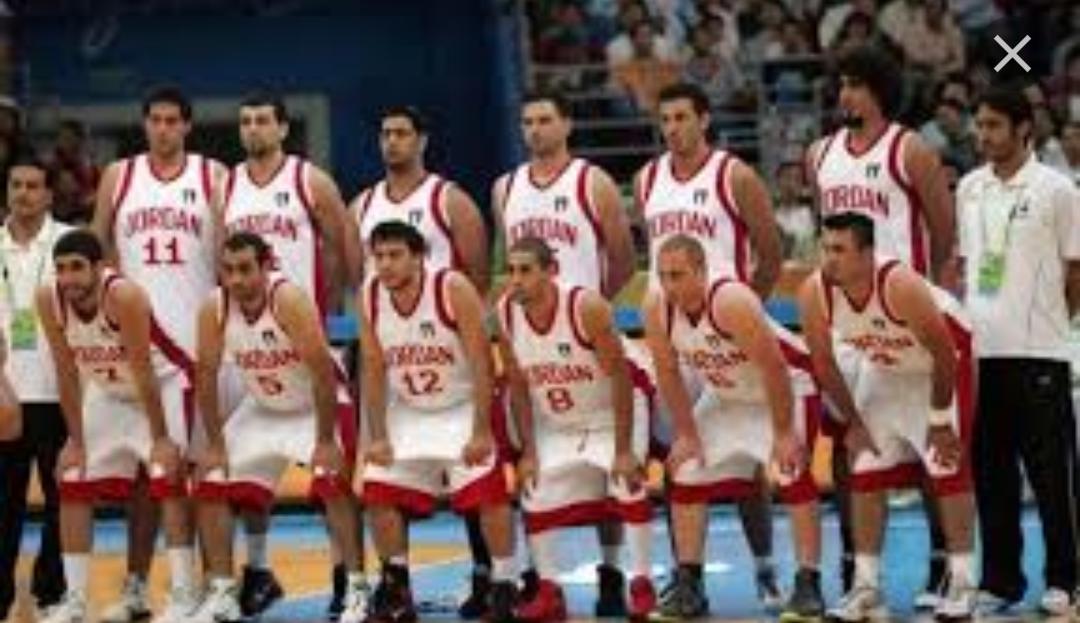 منتخب السلة يحافظ على صدارة مجموعته بتصفيات كأس العالم.