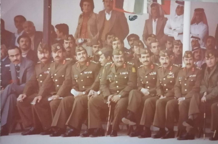 صورة تنشر لاول مرة لضباط الجيش العربي... اسماء