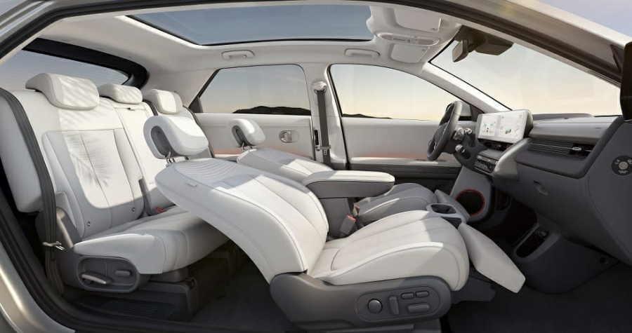 حفل افتراضي للكشف عن أول سيارة من نوعها في العالم هيونداي أيونيك 5 الجديدة تشكل مستقبل التنقل الكهربائي