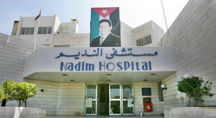 مستشفى النديم: 4 إصابات متوسطة نتيجة انجراف حافلة على الطريق الصحرواي