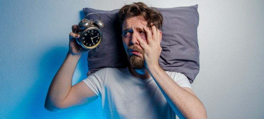4 عادات سيئة تؤثر على نومك وتصيبك بالأرق