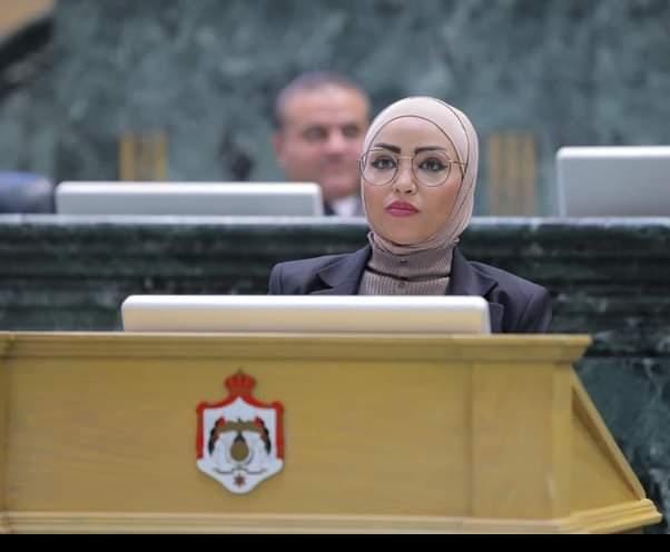 القرامسة يُهنئ النائب زينب البدول بانتخابها رئيسًا للجنة المرأة في مجلس النواب