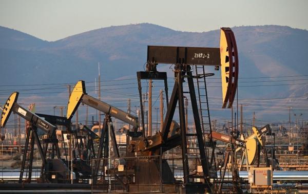 النفط يرتفع مع تصاعد الأحداث في الشرق الأوسط