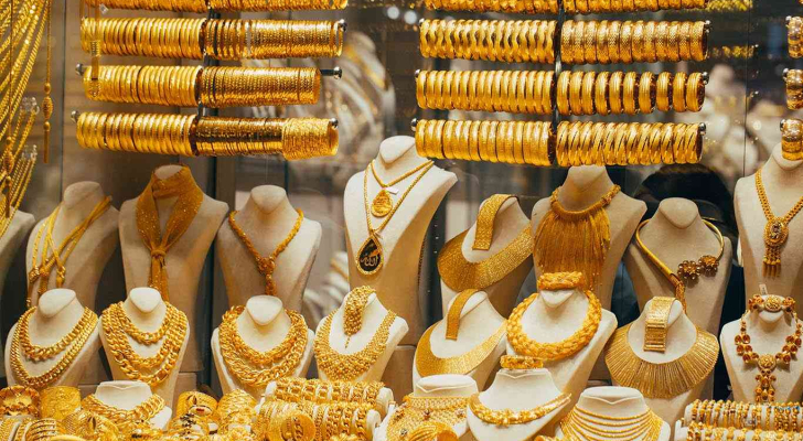 أسعار الذهب تعاود الانخفاض في الأردن