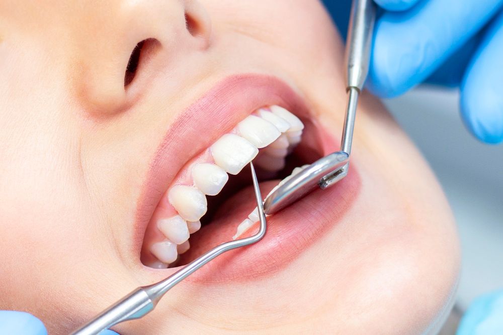 العلاج في عيادة أسنان في السعودية: دينتاكاي ترحب بك!