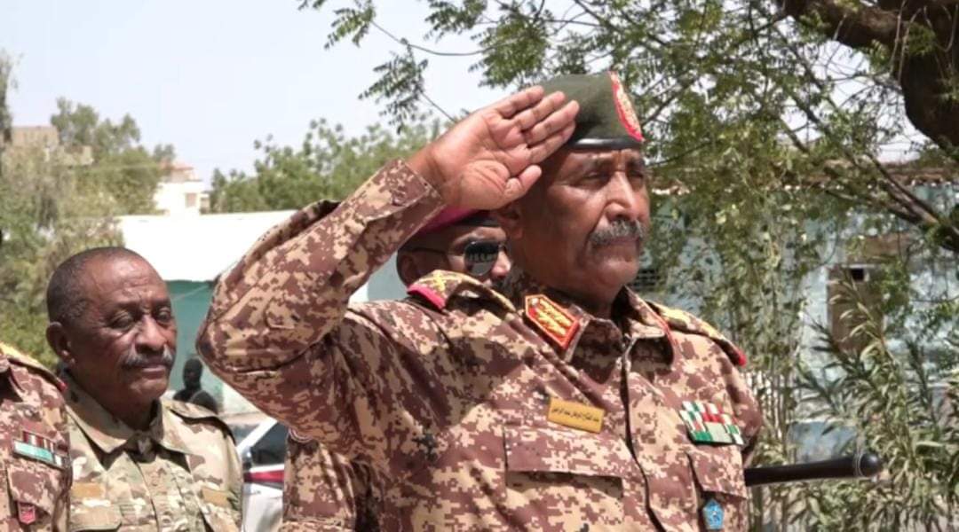 رئيس مجلس السيادة القائد العام للقوات المسلحة السودانية يصل القضارف...صور