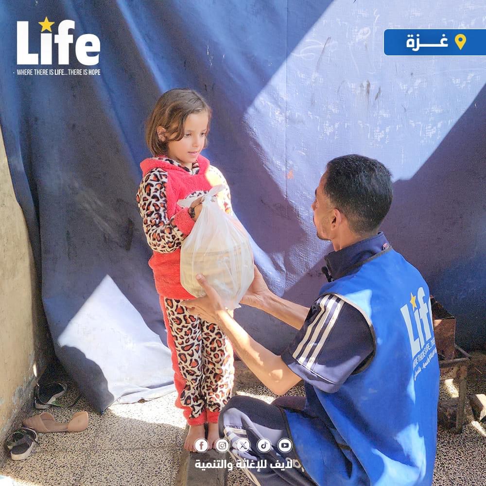 «لايف للإغاثة والتنمية» والخيرية الهاشمية ترسمان البهجة على وجوه أطفال وأهالي غزة في عيد الفطر   صور