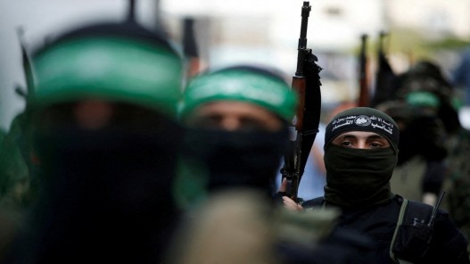 حماس تسلم ردها على مقترح لوقف إطلاق النار في غزة وتتمسك بمطالبها