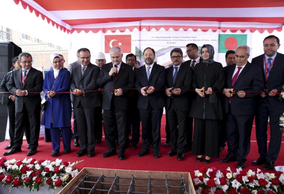 وضع حجر أساس المبنى الجديد للسفارة التركية في بنغلاديش بمشاركة يلدريم.