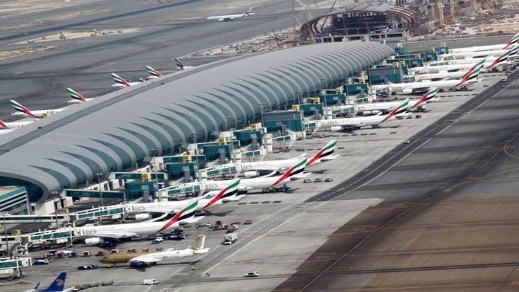 إلغاء وتأجيل عشرات الرحلات في مطارات الإمارات