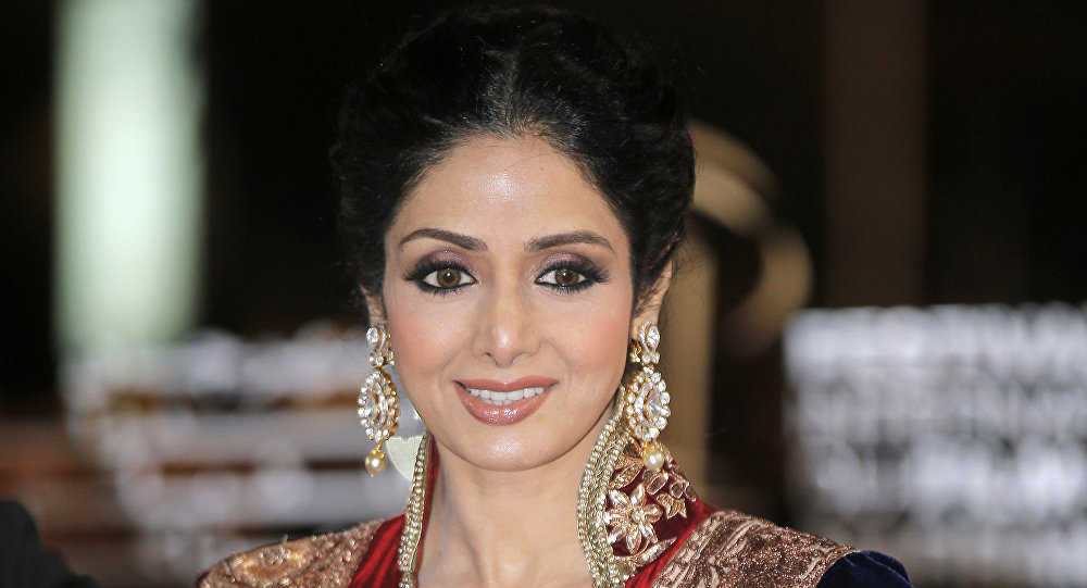 إغلاق ملف وفاة الممثلة الهندية كابور.