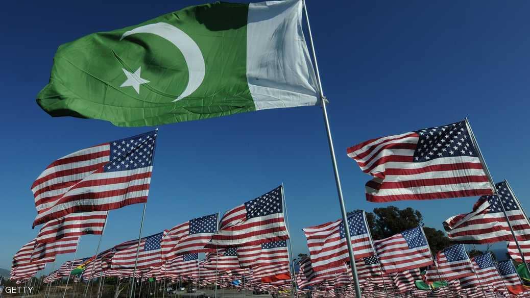 بسبب حادث مروري باكستان تستدعي السفير الأميركي.