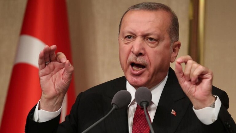 أردوغان: يبدو أن انسحاب الأكراد من المنطقة المتفق عليها مع روسيا قد أنجز بـالكامل