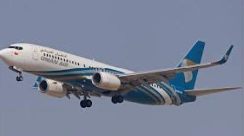 سلطنة عمان تعلق الرحلات الجوية الداخلية والدولية بسبب كورونا