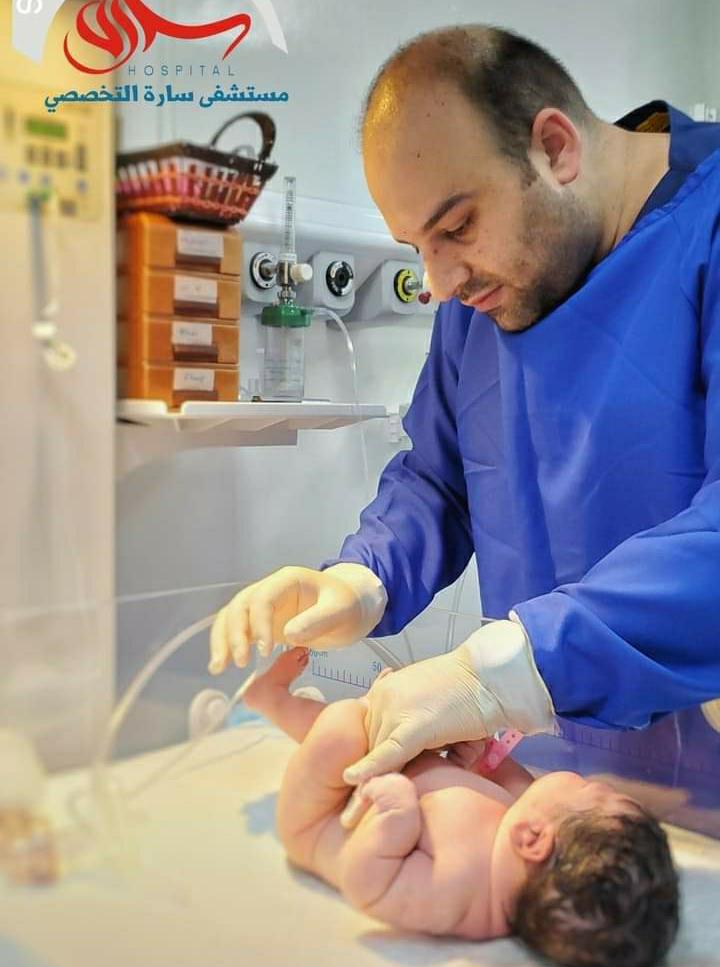 مستشفى سارة التخصصي يعلن عن توفر اخصائي اطفال لإجراء فحص الاطفال حديثي الولادة