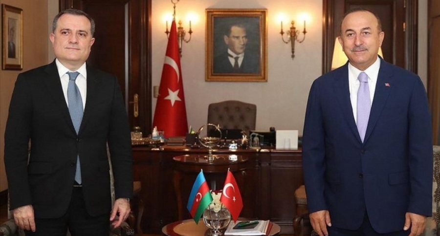 وزير خارجية أذربيجان يعزي نظيره التركي في ضحايا الزلزال