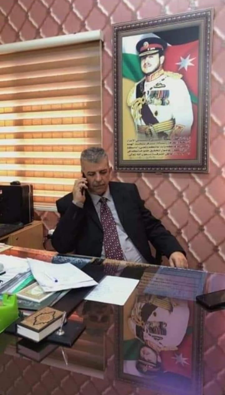 محمود الذيب  الزعبي يُهنئ نجله غازي بتعيينه  مديرًا لمديرية التربية والتعليم للواء  الكورة