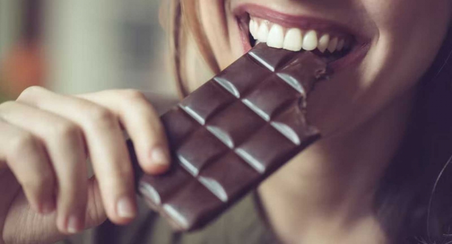 بهدف إنقاص الوزن.. طريقة جديدة لتناول الشوكولاته