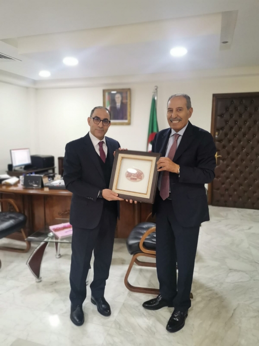 برلمانية المغرب العربي تشيد بدور السفير الجزائري