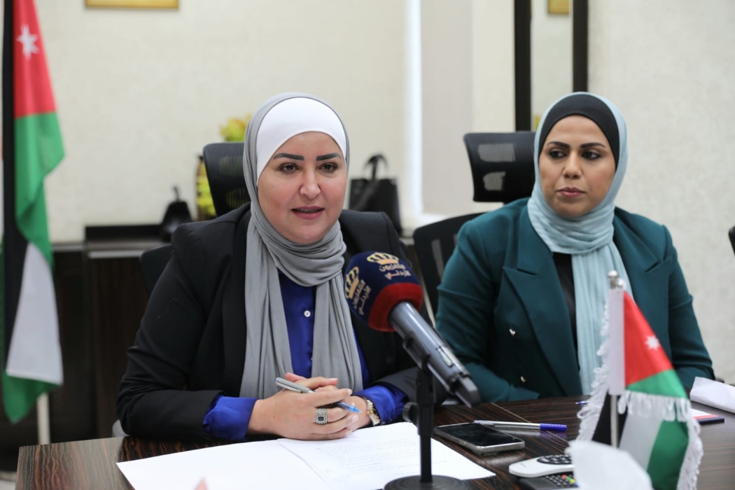 لجنة المرأة وشؤون الأسرة النيابية تطلع على برامج صندوق المعونة الوطنية