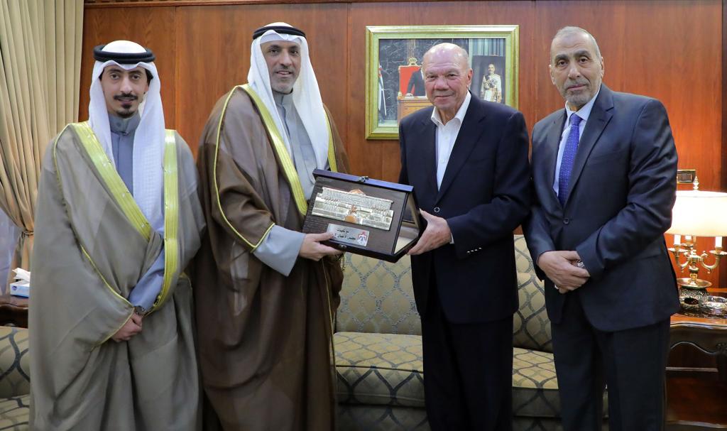 الفايز يستقبل القائم بالأعمال في سفارة دولة الكويت