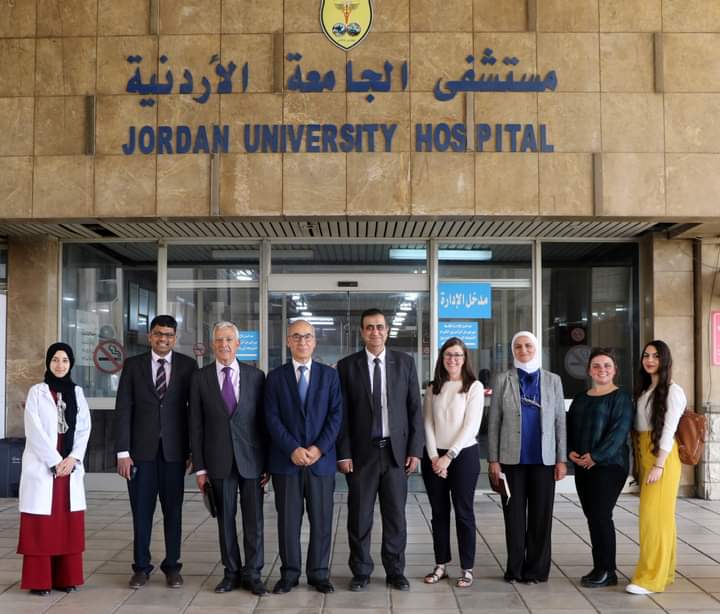 وفد يمثل جامعة ييل الأمريكية يزور مستشفى الجامعة الأردنية