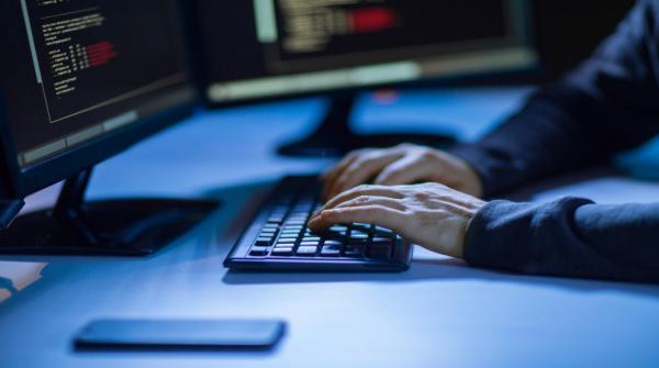 النائب الزيود: الحكومة لم تأت برد بشأن مشروع قانون جديد للجرائم الإلكترونية
