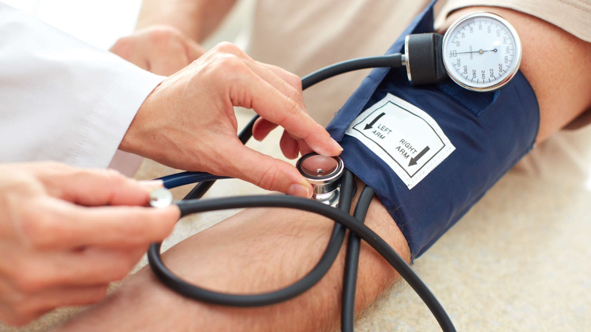 اكتشاف سبب وعلاج ارتفاع ضغط الدم الشائع