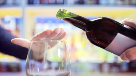شرب أي كمية من الكحول يزيد خطر الإصابة بـ 61 مرضا