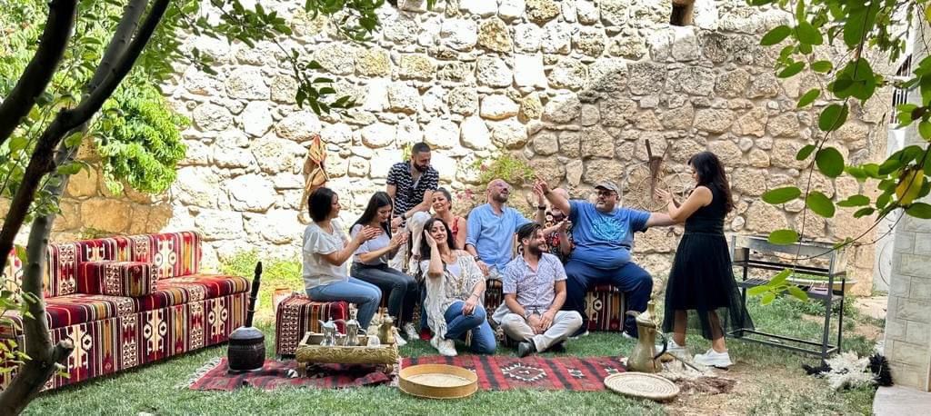رامي شفيق يستعيد التراث الغنائي العربي بـ رحلة حب