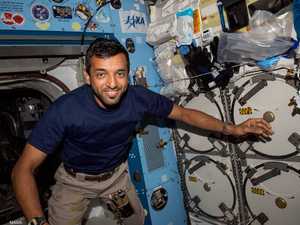 رائد الفضاء الإماراتي سلطان النيادي يتأهب للعودة الأرض