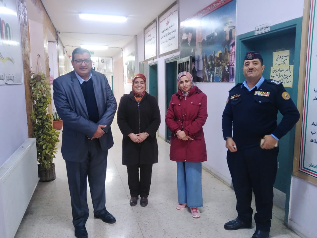 مدير تربية الزرقاء الثانية في جولة تفقدية لمدرسة ريحانة بنت زيد الثانوية المختلطة