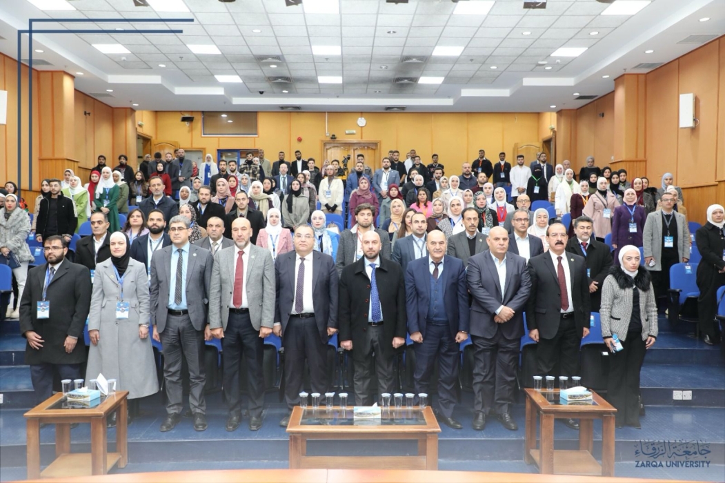 افتتاح اليوم العلمي الثامن لكلية الصيدلة في جامعة الزرقاء