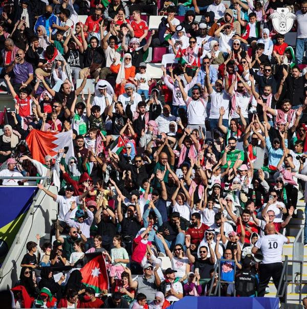 الجماهير الأردنية تساند منتخب النشامى بدور الـ16 في كأس آسيا