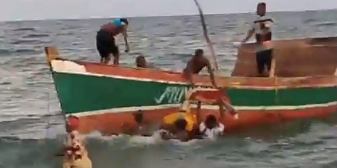 91 قتيلاً في غرق مركب قبالة سواحل موزامبيق