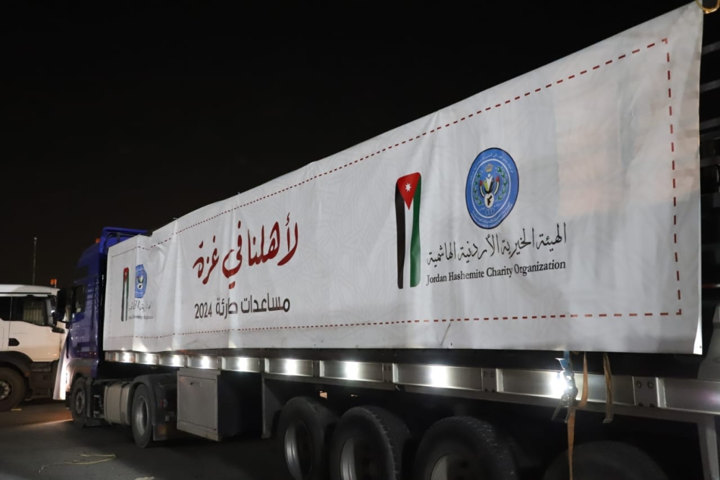 وصول قافلة المساعدات الأردنية الغذائية الأكبر إلى غزة بالتزامن مع عيد الفطر