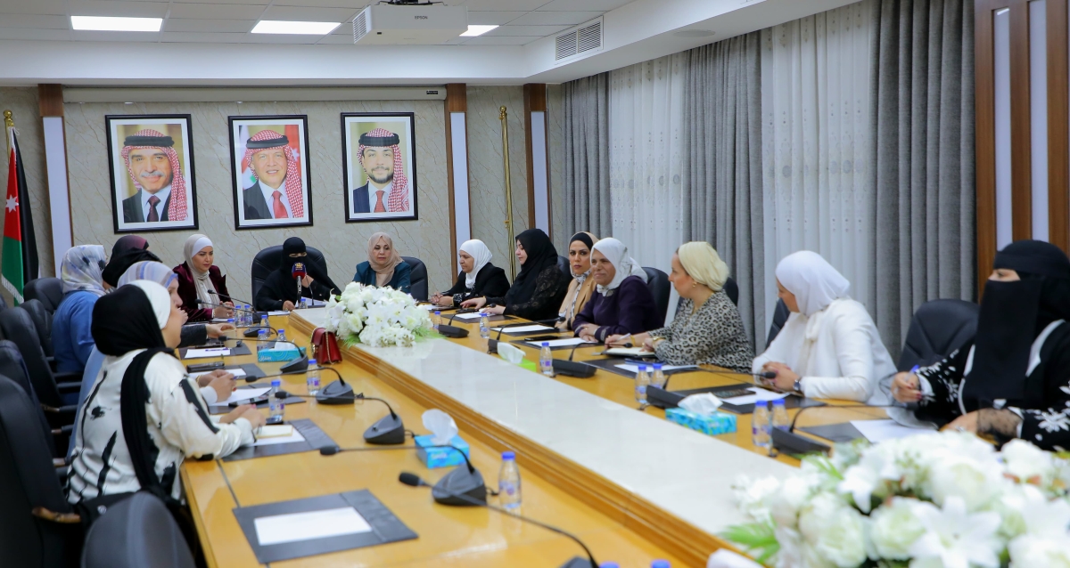 البرلمانيات الأردنيات يلتقي أعضاء مجلس محافظة العاصمة